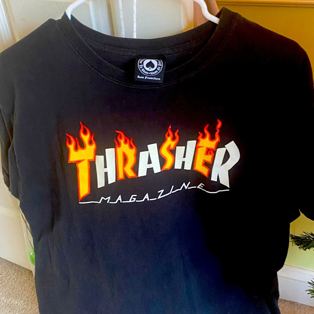 Men’s large Thrasher T-shirt